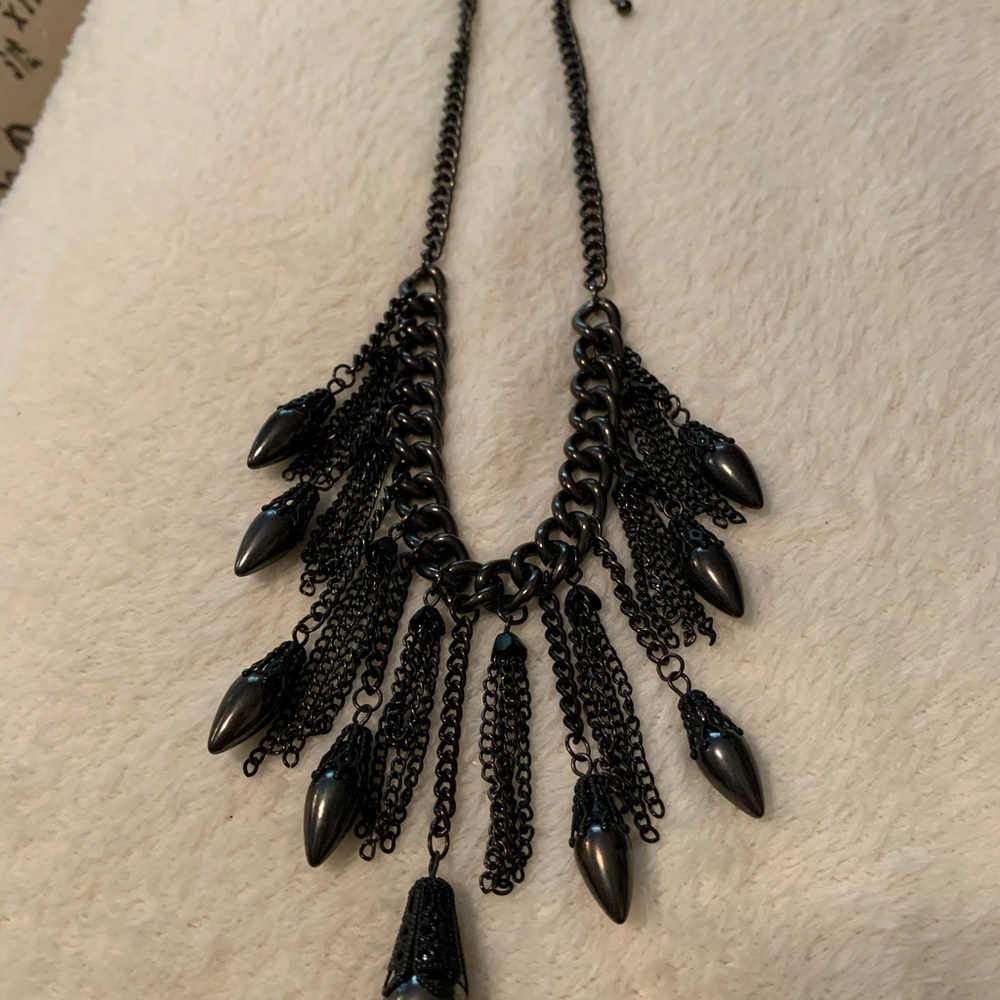 Dressy black necklace